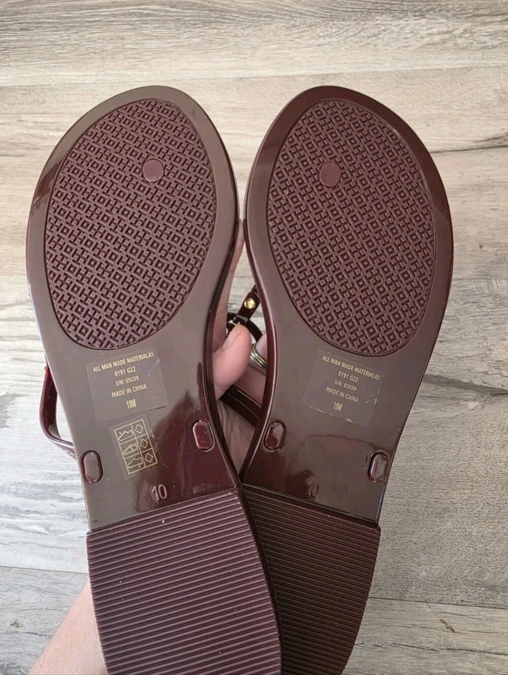 NWB Tory Burch Mini Miller Flat Thong Size 10